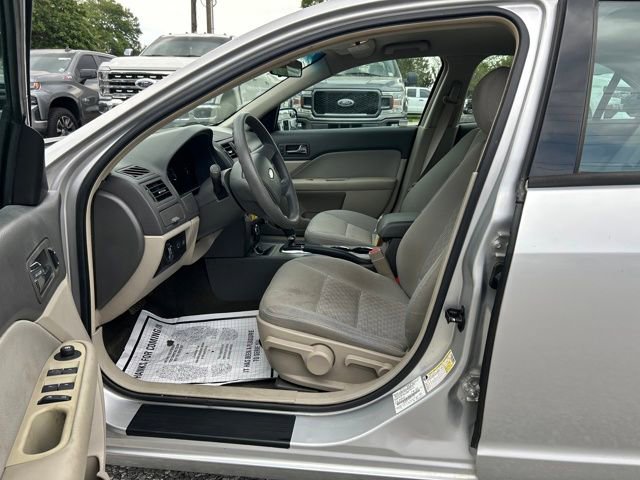 Used 2011 Ford Fusion S image 9