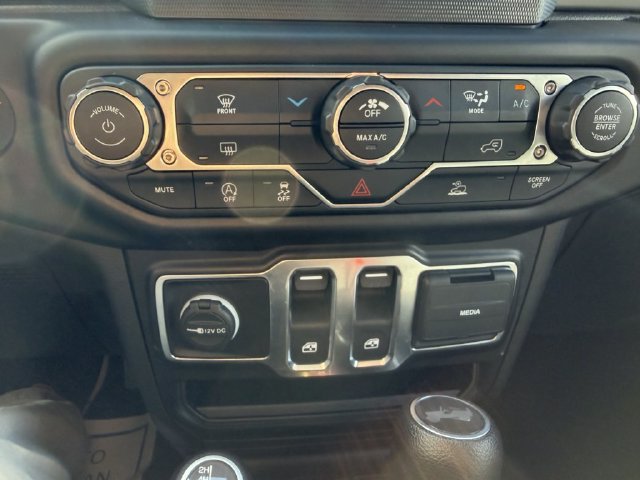 Used 2022 Jeep Wrangler Sport AWD/4WD image 21
