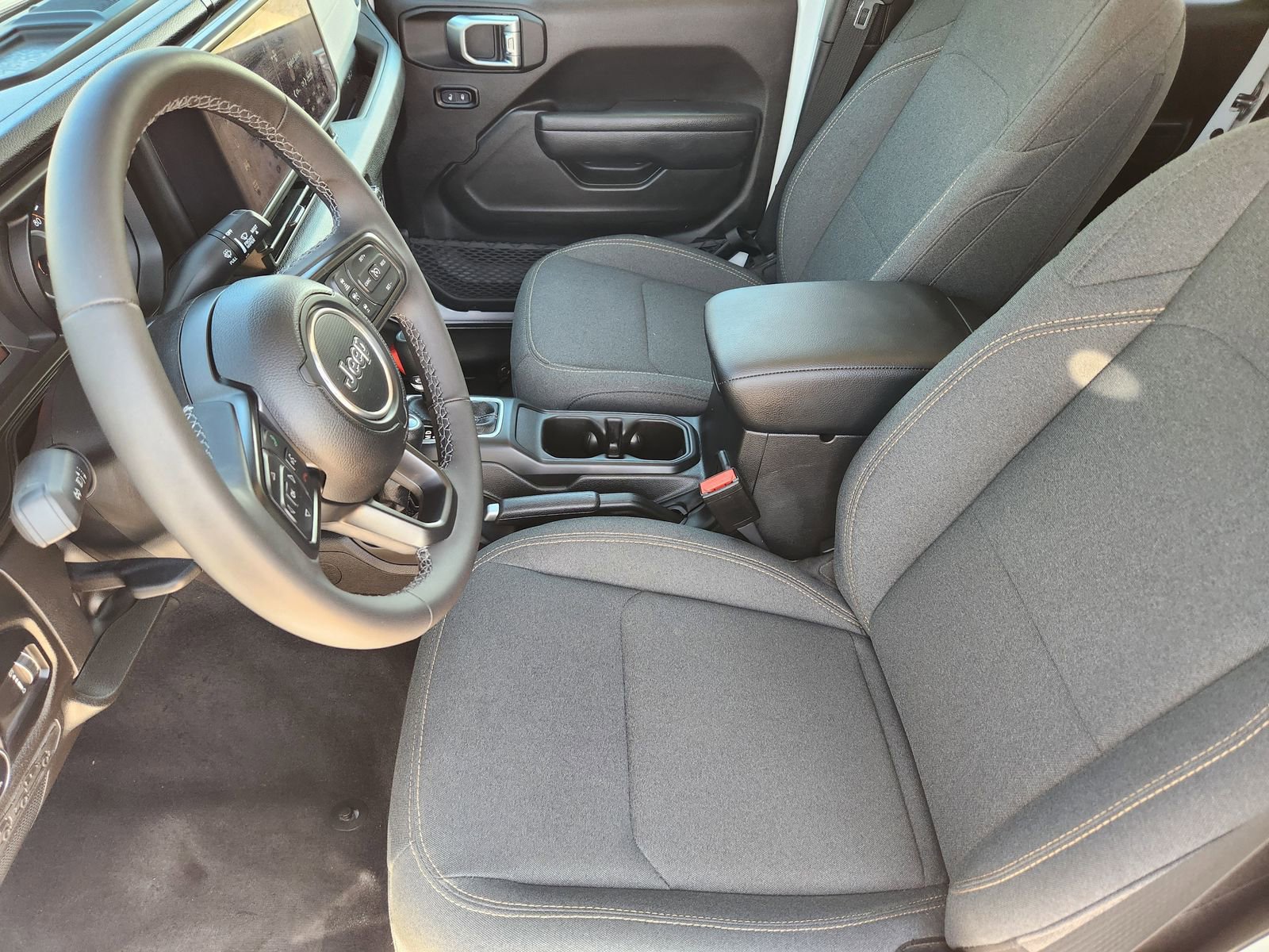 Used 2025 Jeep Gladiator Sport AWD/4WD image 21