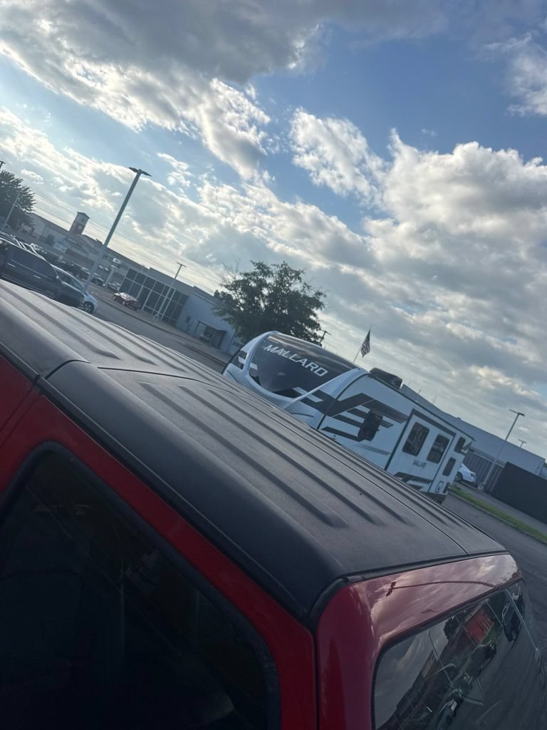 Used 2020 Jeep Gladiator Overland AWD/4WD image 17