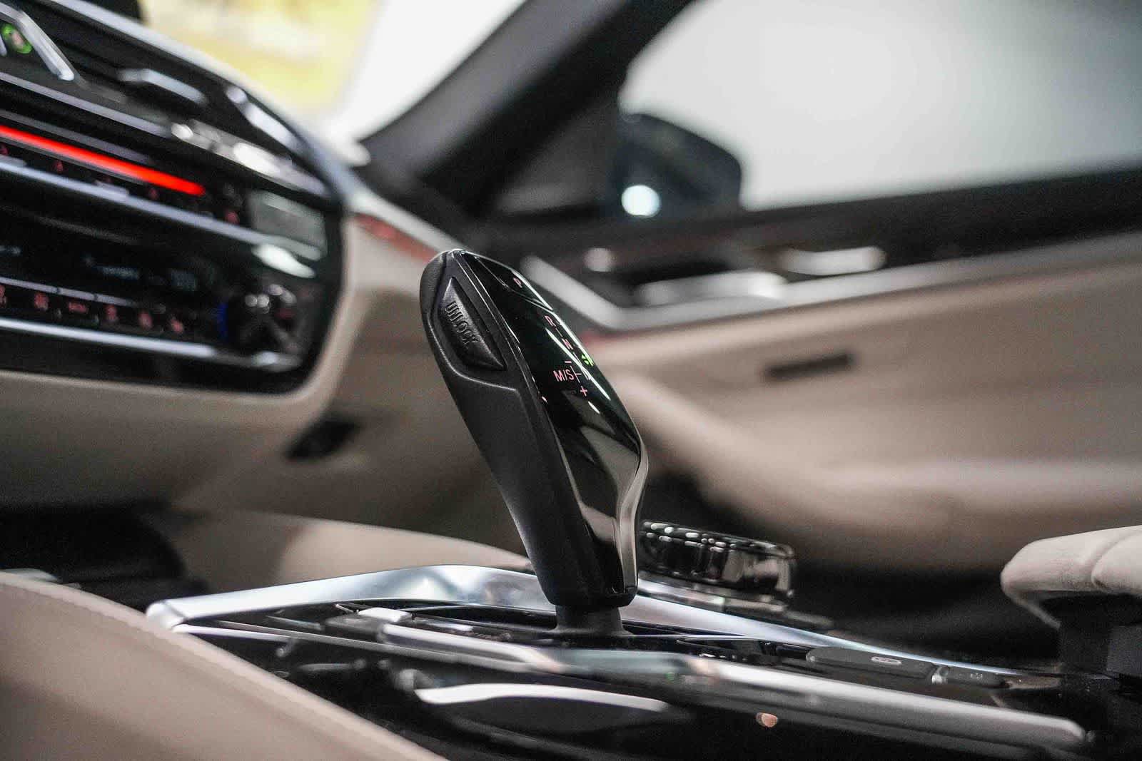 Used 2018 BMW M550i xDrive AWD/4WD image 23