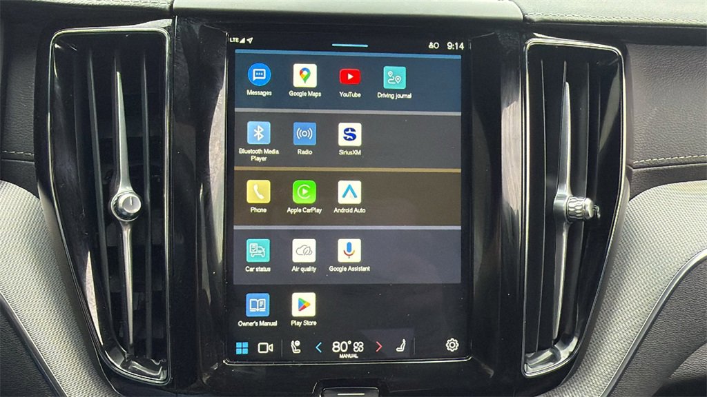 Certified 2024 Volvo XC60 B5 Ultimate w/ Climate Package image 19