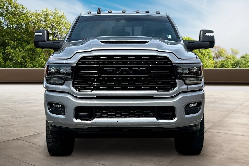 Used 2024 RAM 3500 Limited AWD/4WD image 3