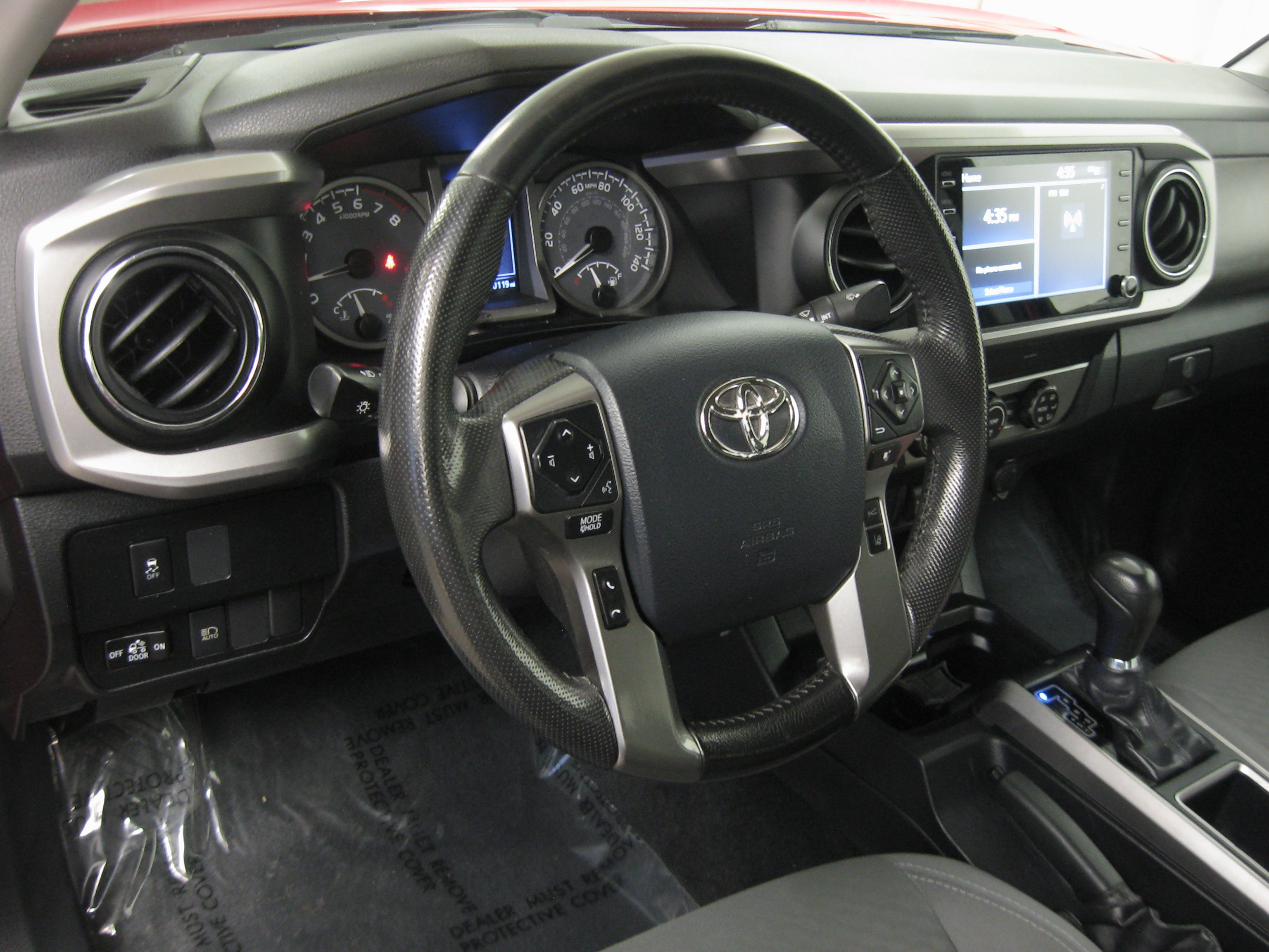 Used 2020 Toyota Tacoma SR5 image 11
