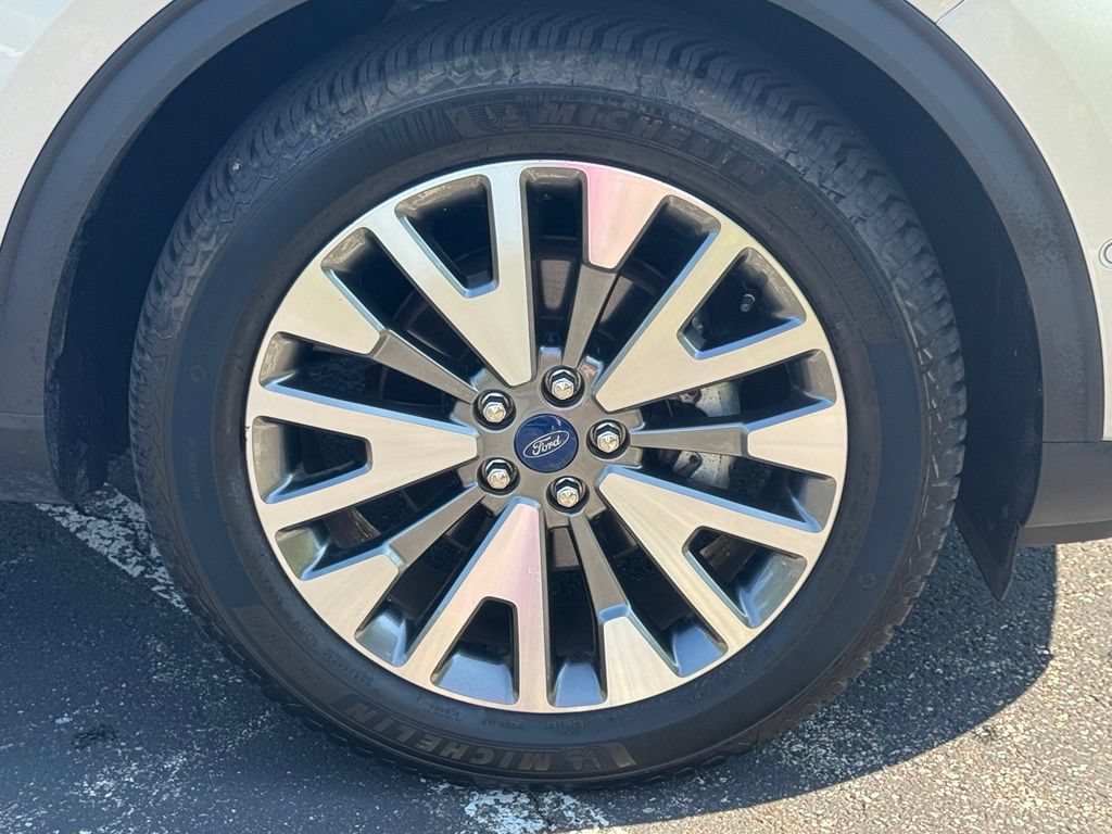 Certified 2020 Ford Escape Titanium AWD/4WD image 47