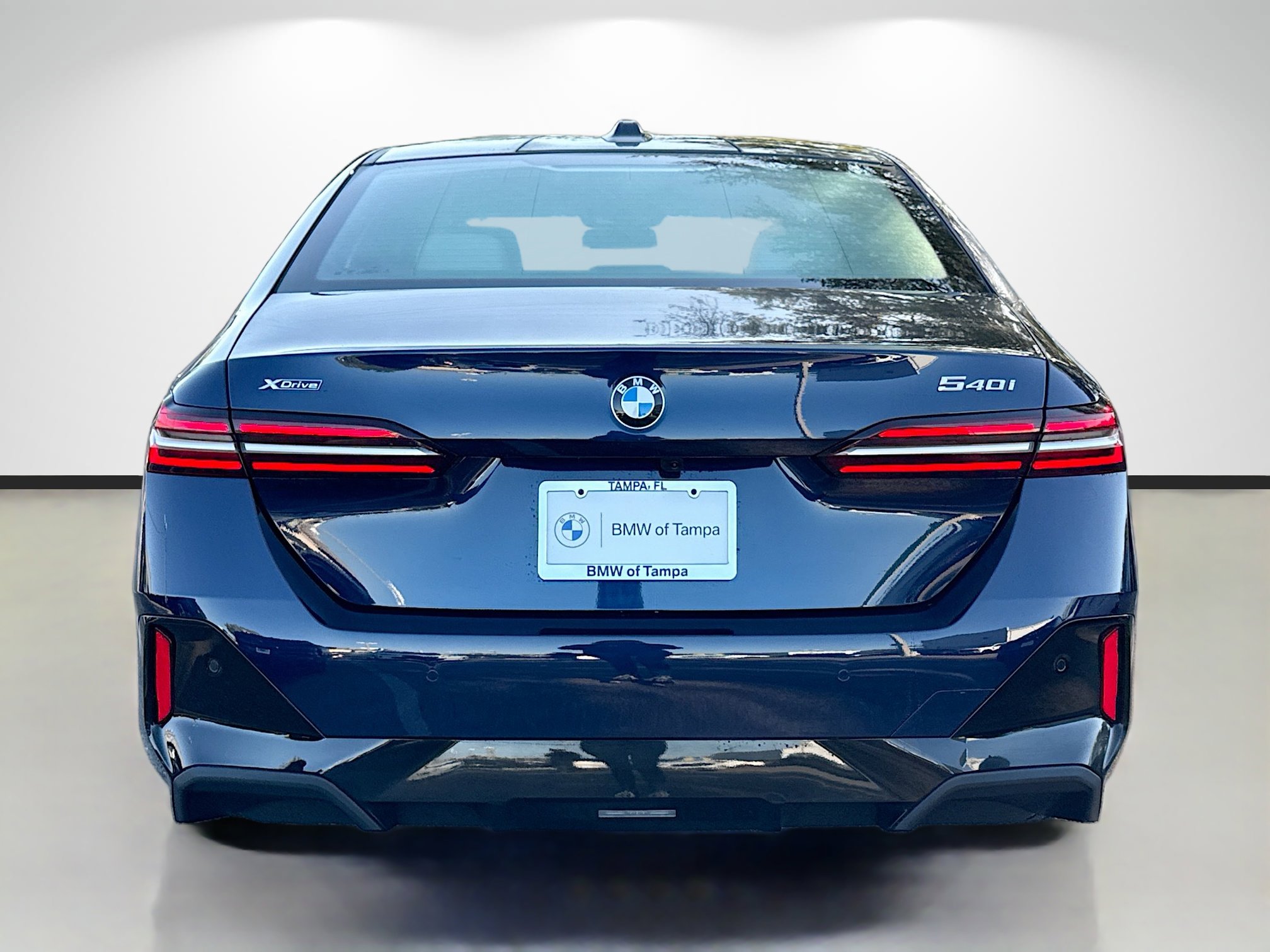 New 2026 BMW 540i xDrive w/ Executive Package image 4