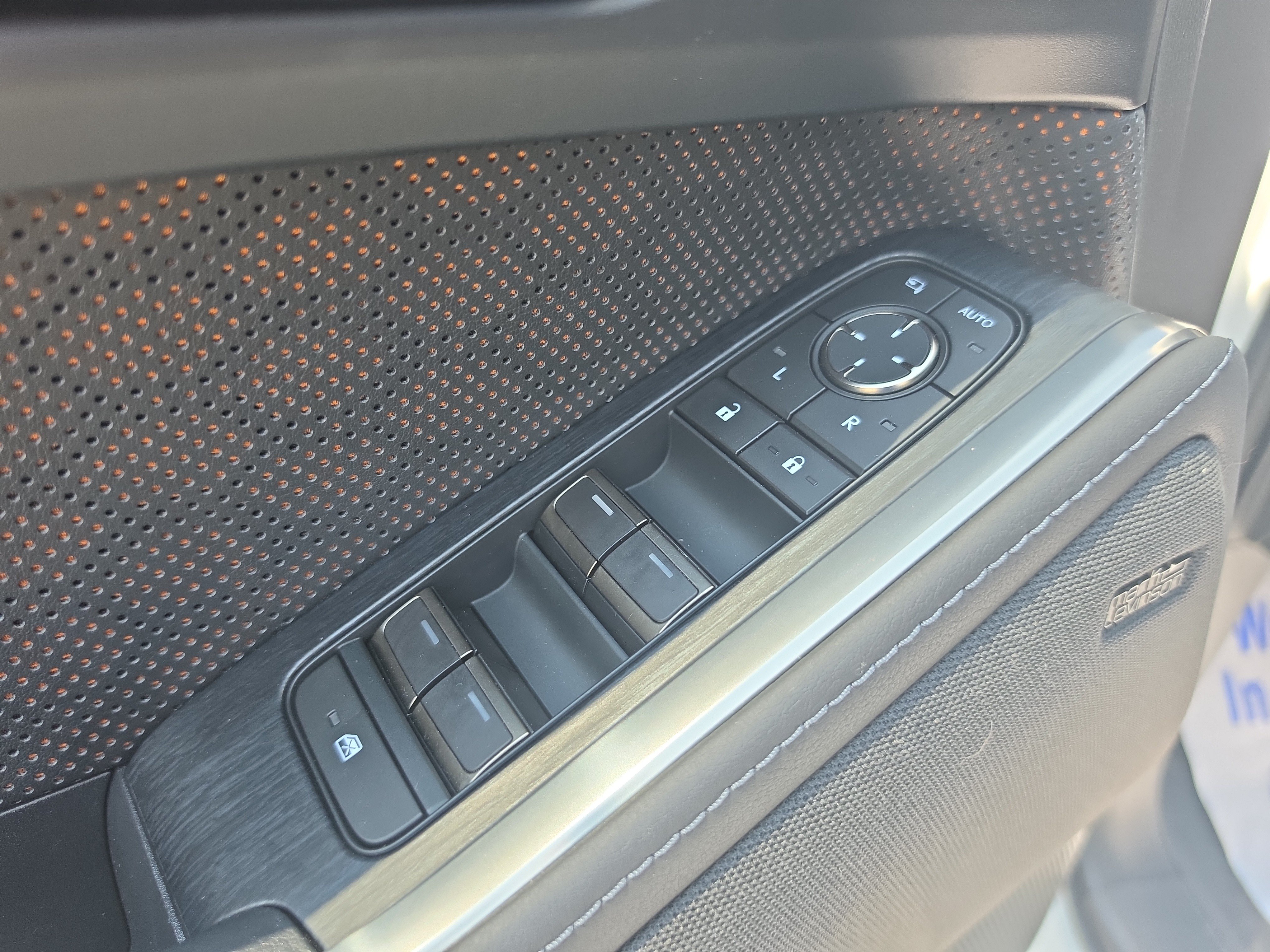 Used 2024 Lexus GX 550 AWD/4WD image 19