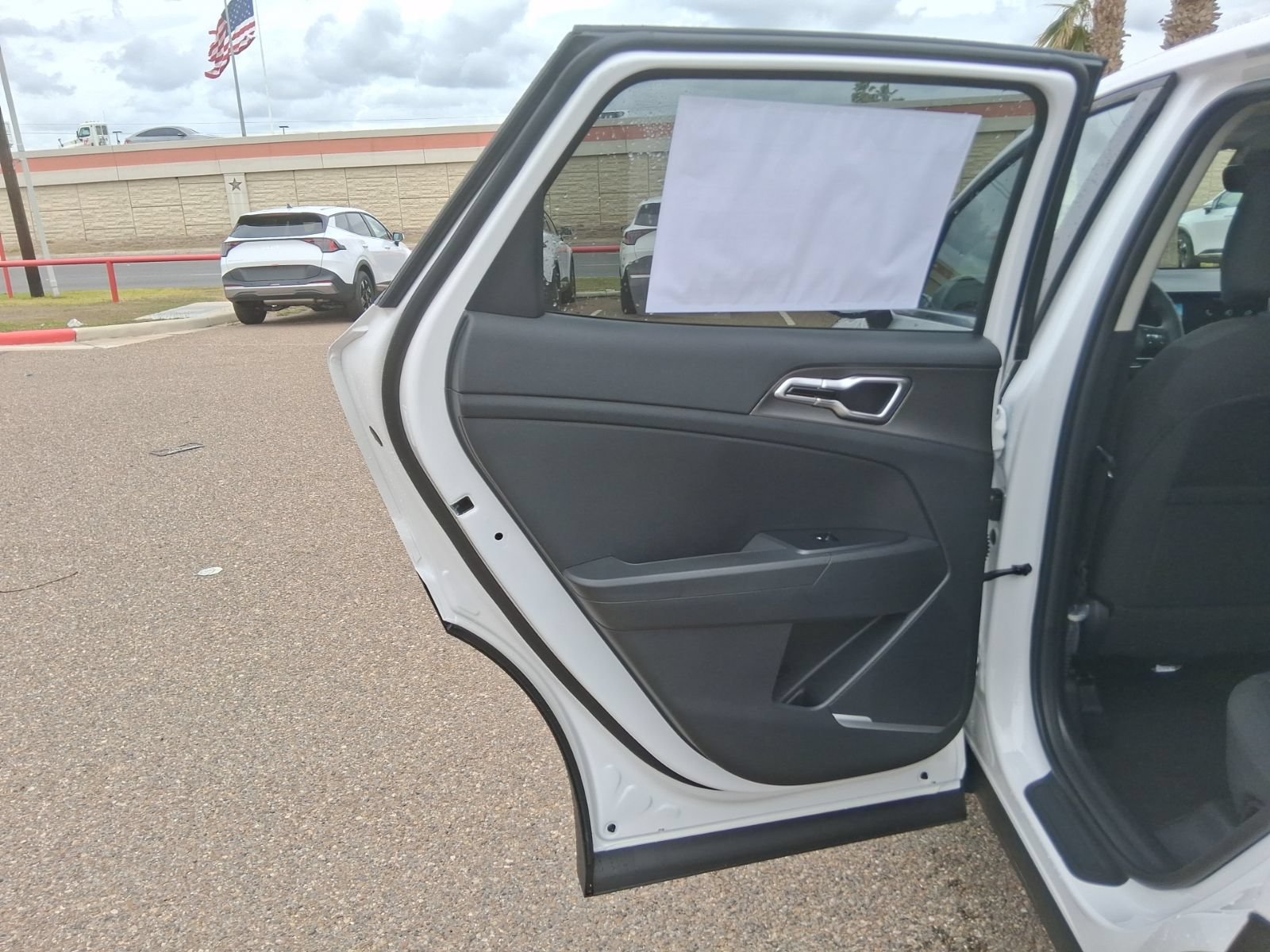 New 2026 Kia Sportage LX w/ LX Convenience Package FWD image 16