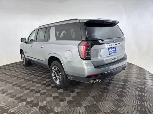 Used 2025 Chevrolet Suburban Z71 AWD/4WD image 9