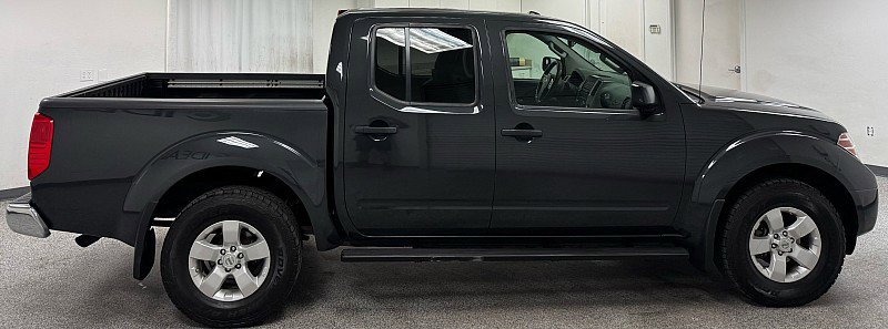 Used 2012 Nissan Frontier SV w/ SV Premium Utility Pkg AWD/4WD image 4