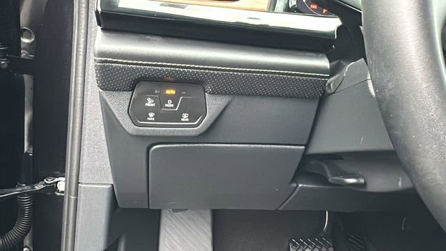 Used 2024 Volkswagen Atlas SE image 20