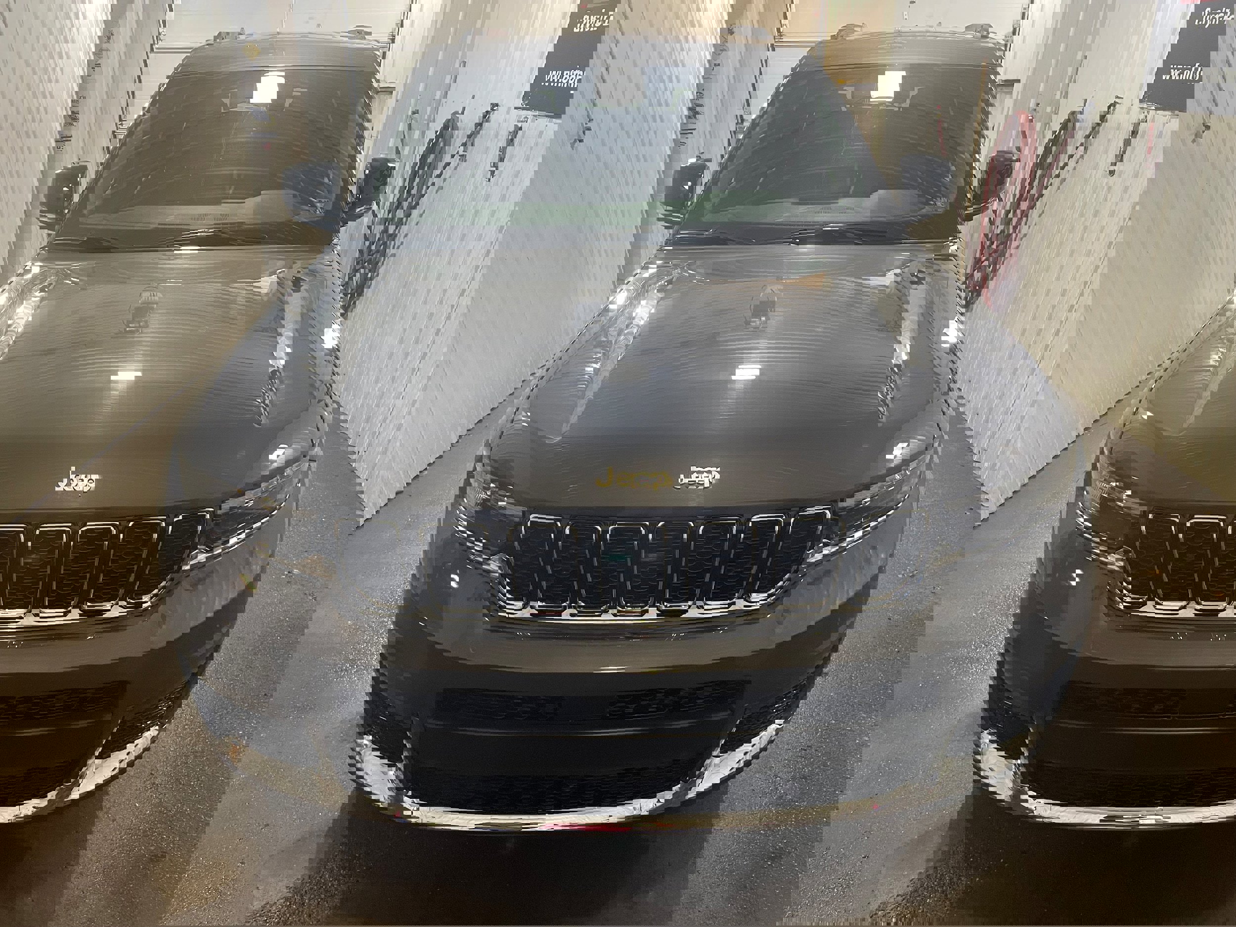 New 2025 Jeep Grand Cherokee L Limited image 3