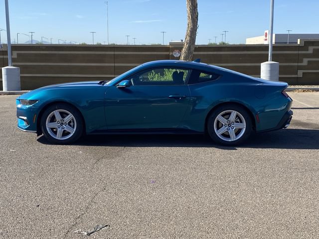 New 2026 Ford Mustang Coupe RWD video 3