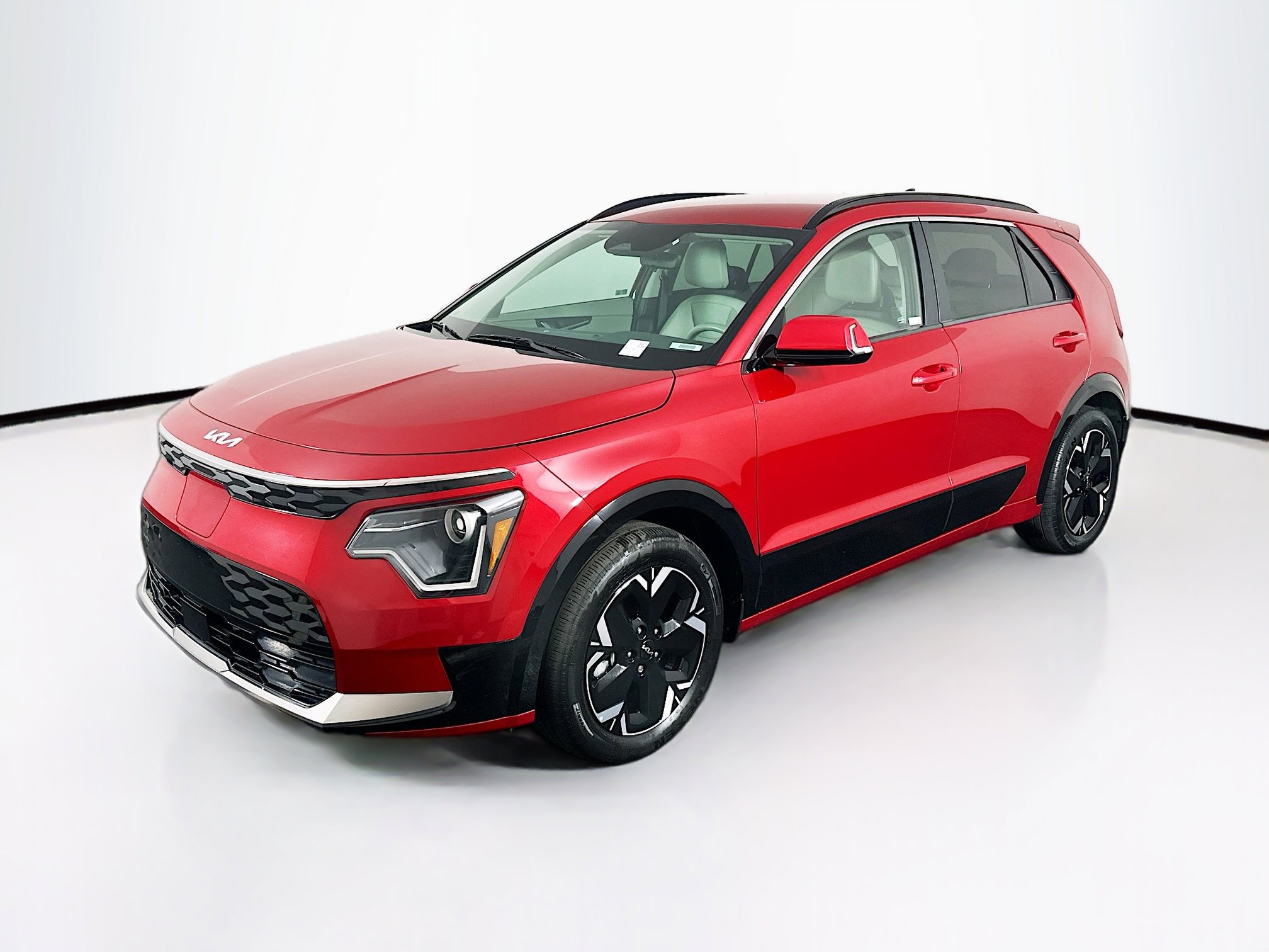 Used 2023 Kia Niro Wind w/ Wind Preserve Package image 3