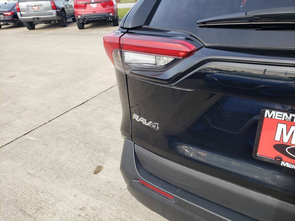 Used 2023 Toyota RAV4 XLE image 12