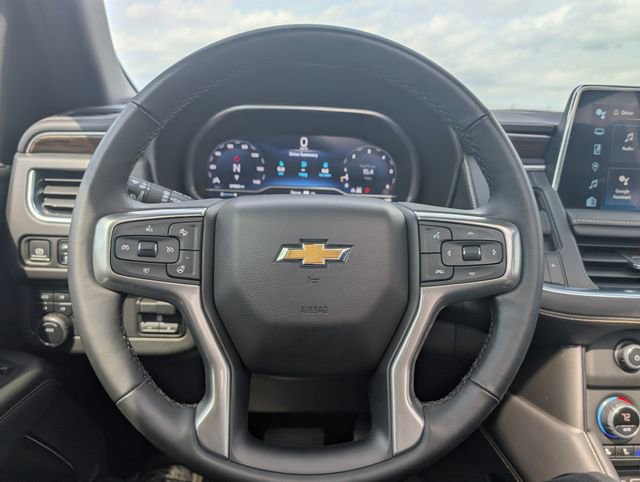 Used 2023 Chevrolet Tahoe Premier w/ Premium Package AWD/4WD image 19