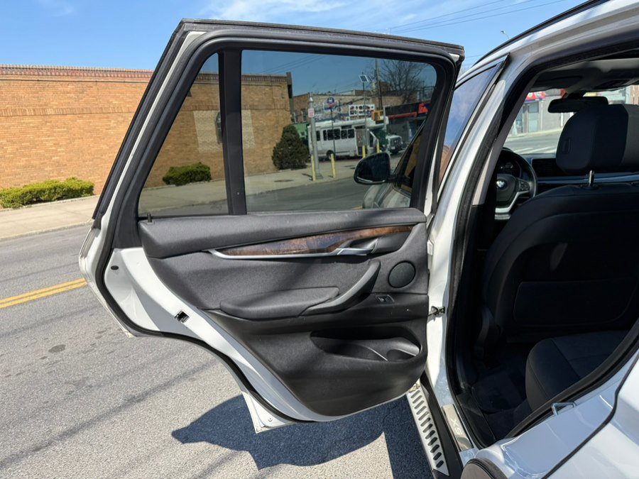 Used 2016 BMW X5 xDrive35i AWD/4WD image 22
