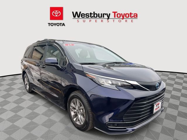 Certified 2025 Toyota Sienna LE w/ LE Plus Package AWD/4WD image 1
