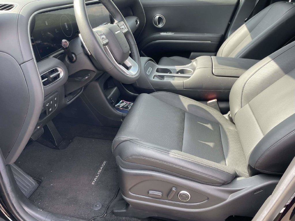 Used 2026 Hyundai Palisade Limited FWD image 22
