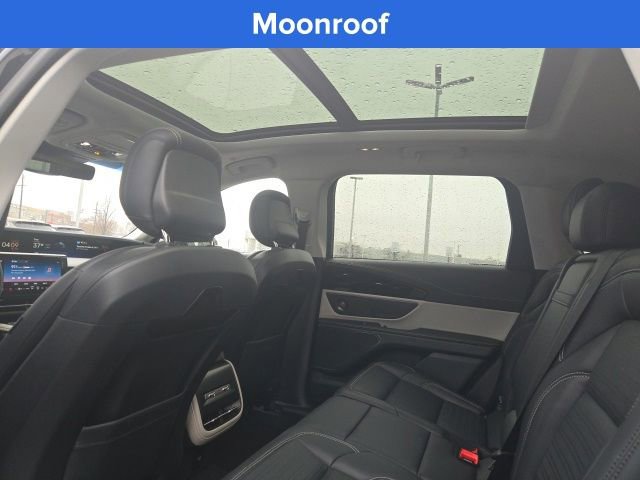 Certified 2024 Lincoln Nautilus Reserve w/ Equipment Group 202A image 6