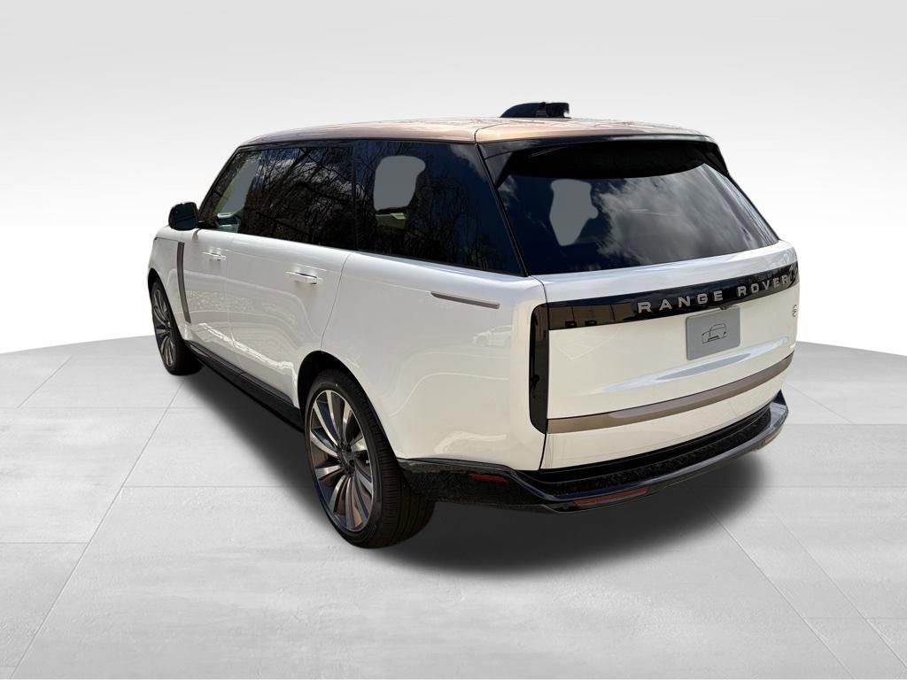 New 2026 Land Rover Range Rover SV image 6
