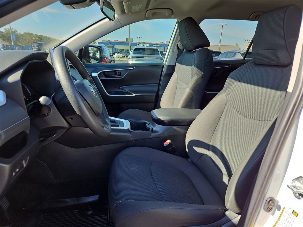 Used 2024 Toyota RAV4 LE image 18