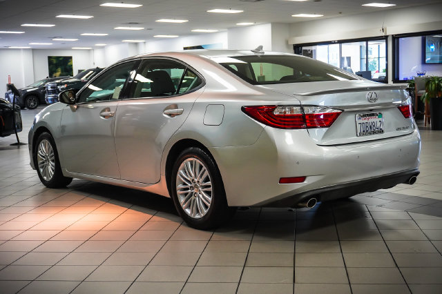 Used 2014 Lexus ES 350 w/ Premium Package FWD image 8