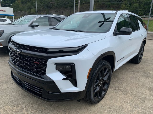 New 2026 Chevrolet Traverse RS image 2