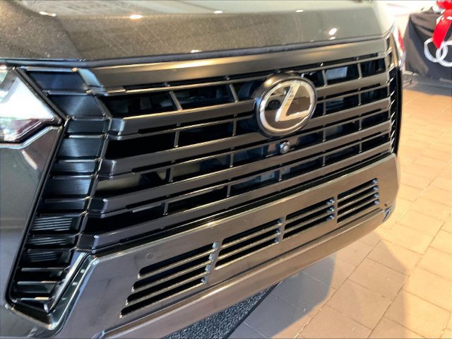 Used 2025 Lexus GX 550 w/ Accessory Package (2T) AWD/4WD image 30