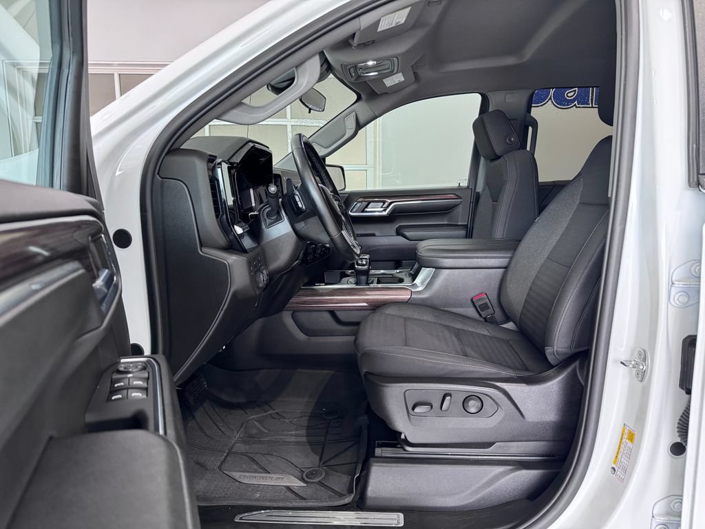 Certified 2024 Chevrolet Silverado 1500 RST w/ Protection Package AWD/4WD image 10
