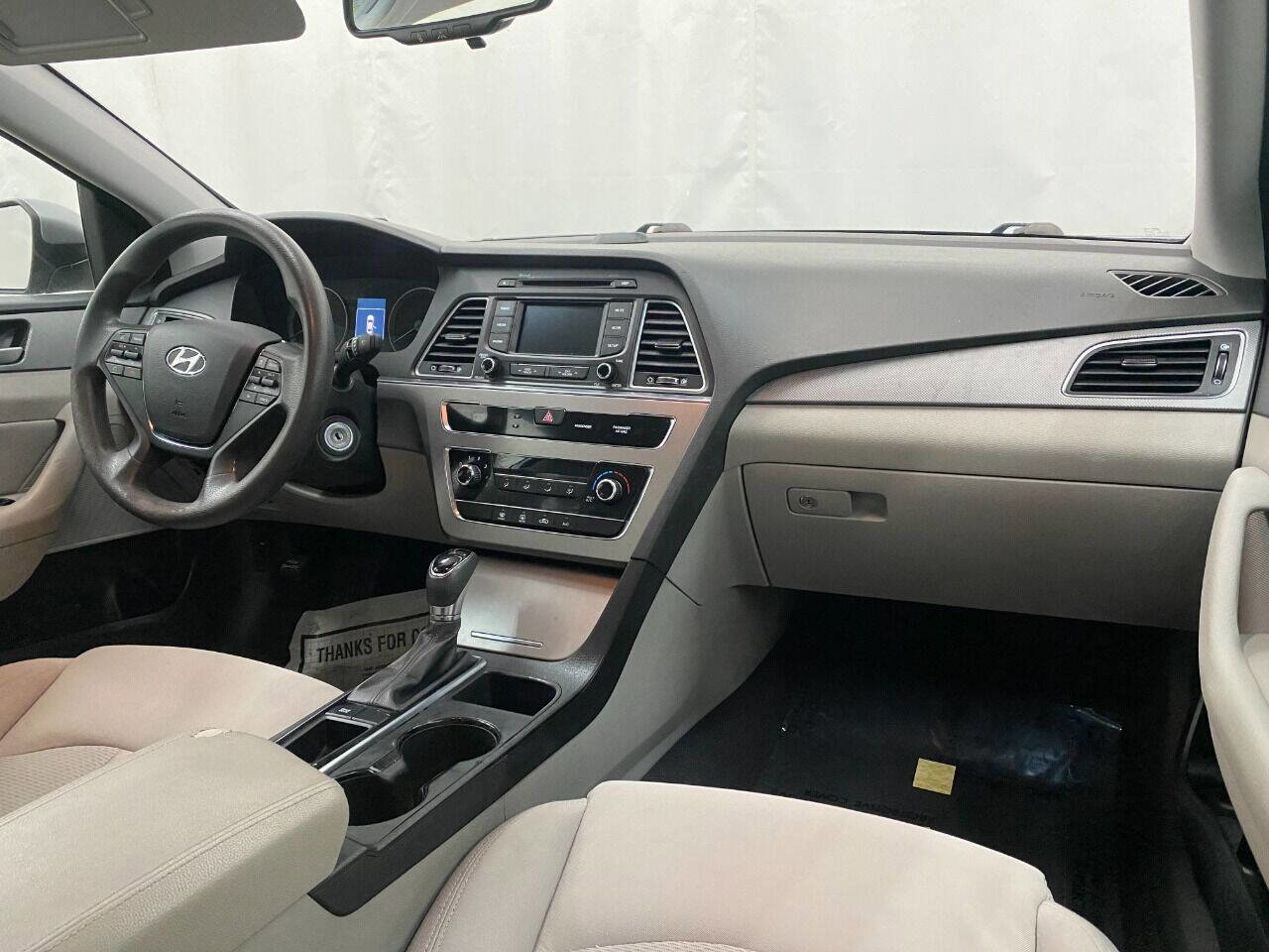 Used 2015 Hyundai Sonata SE w/ Option Group 09 FWD image 11