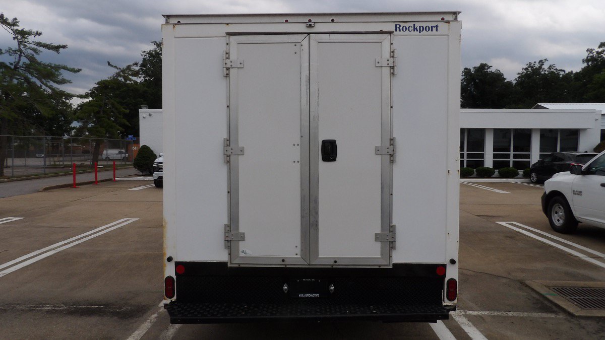 Used 2018 GMC Savana 3500 w/ Power Convenience Package RWD image 3