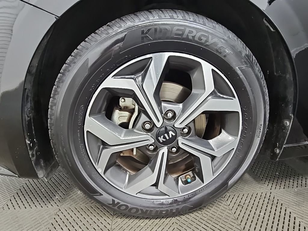 Used 2019 Kia Forte LXS image 39