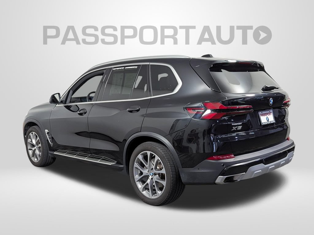 Certified 2024 BMW X5 xDrive40i w/ Premium Package AWD/4WD image 3