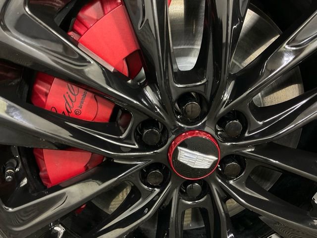 Certified 2025 Cadillac XT6 Sport w/ LPO, Red Accent Package image 39