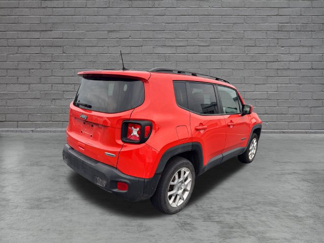 Used 2019 Jeep Renegade Latitude w/ Cold Weather Group AWD/4WD image 11