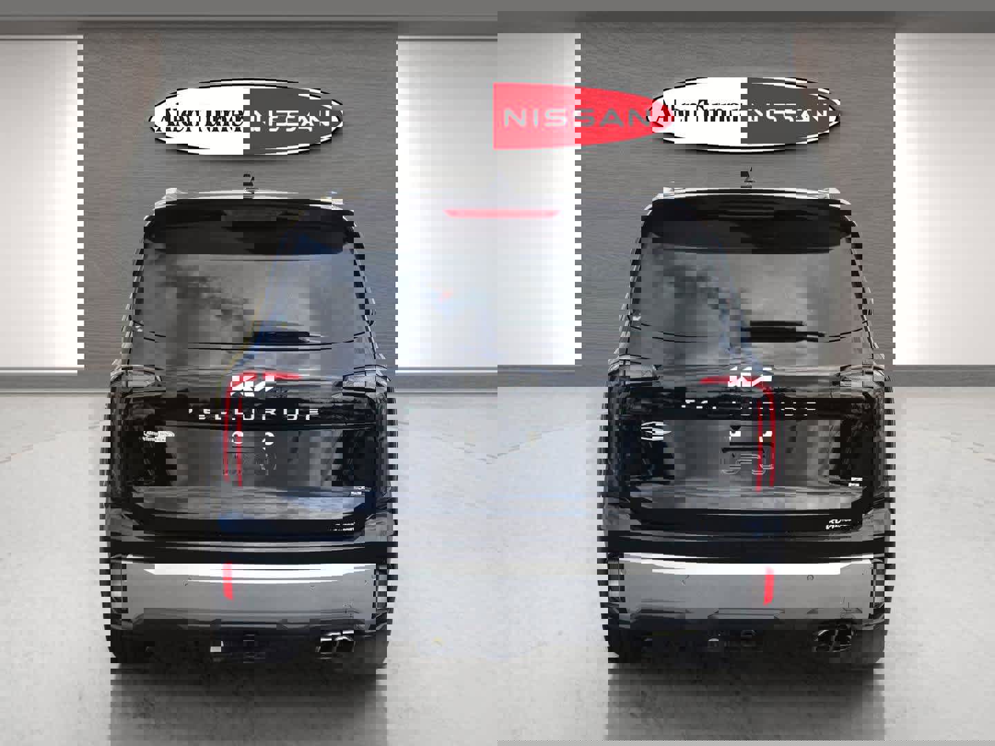 Used 2024 Kia Telluride SX w/ Towing Package image 13