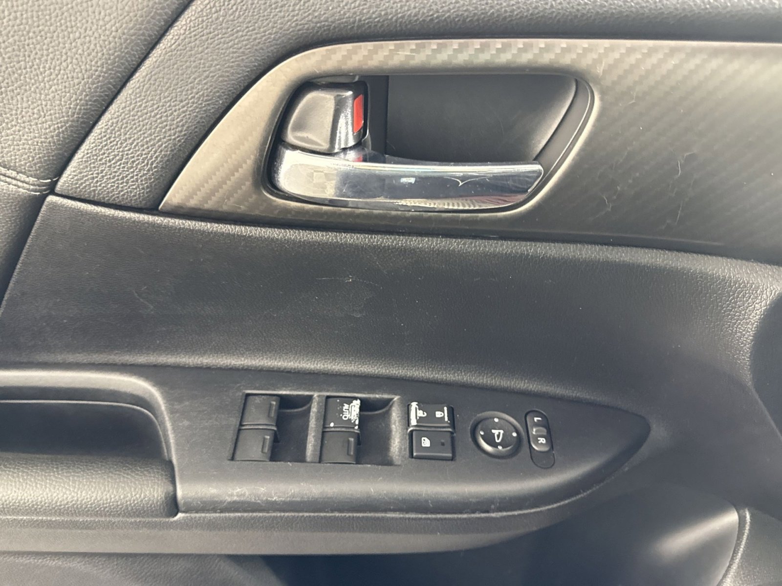 Used 2016 Honda Accord Sport image 15