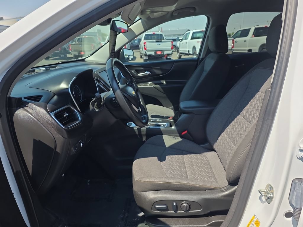 Used 2024 Chevrolet Equinox LT AWD/4WD image 17