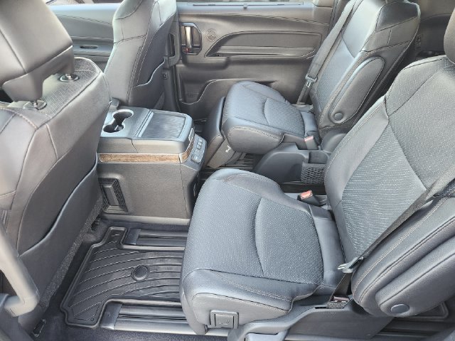 New 2026 Toyota Sienna Platinum AWD/4WD image 27