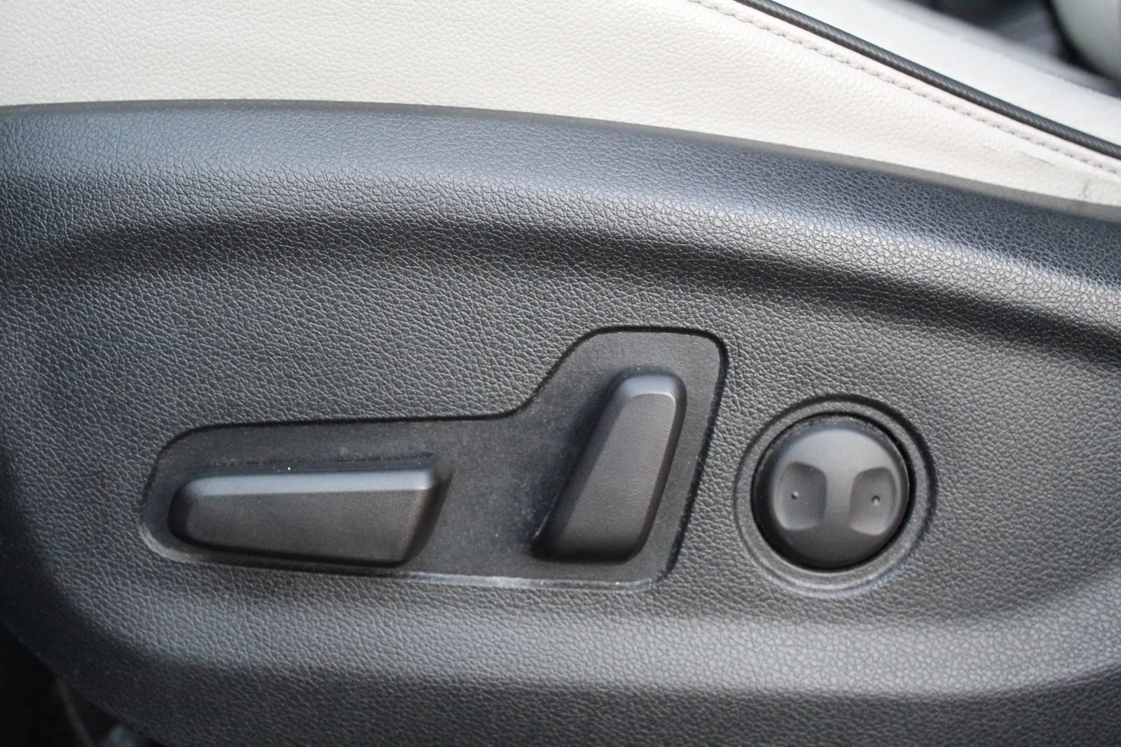 Used 2017 Kia Sportage SX FWD image 32