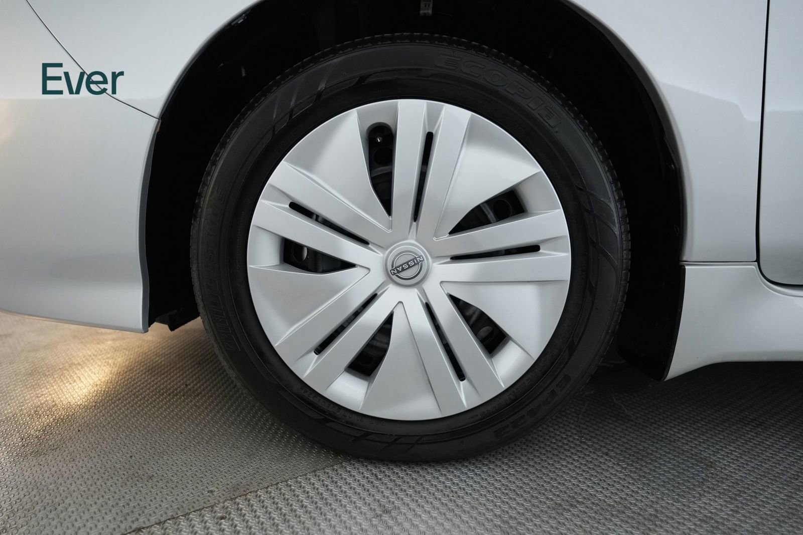 Used 2025 Nissan Leaf S FWD image 19