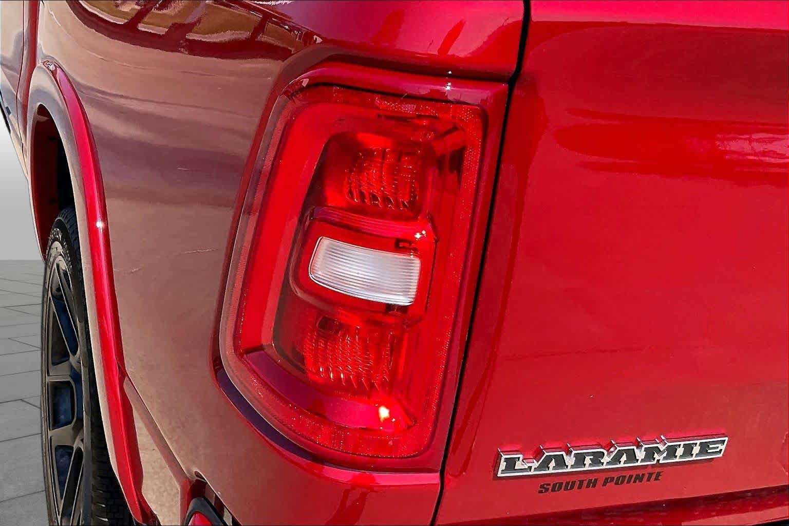 New 2027 RAM 1500 Laramie w/ Laramie Preferred Package AWD/4WD image 14