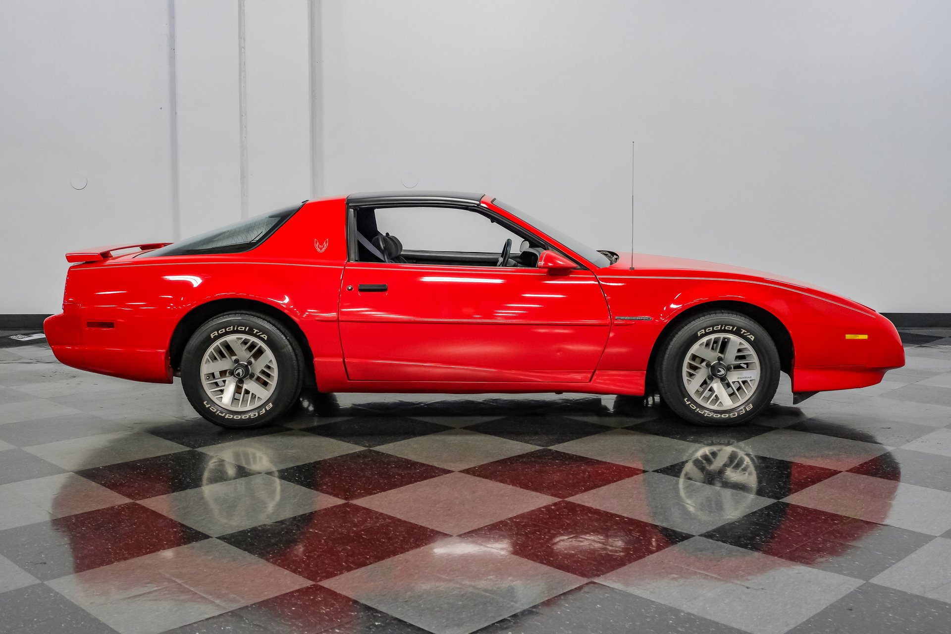 Used 1992 Pontiac Firebird Coupe RWD image 14
