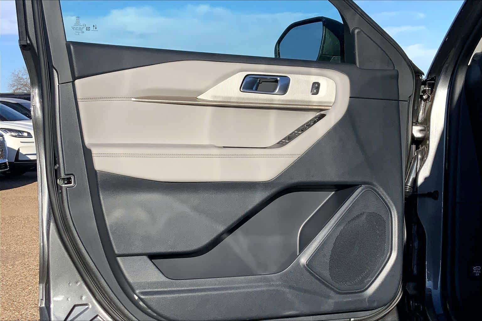 New 2026 Ford Explorer Active w/ Active Comfort Package image 10