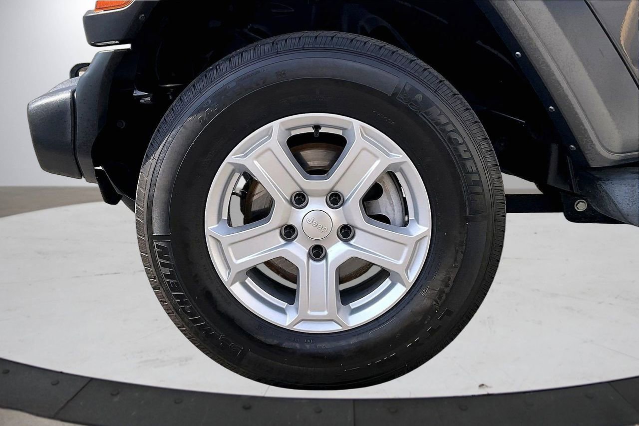 Certified 2022 Jeep Wrangler Sport S w/ Sun And Sound Package image 33