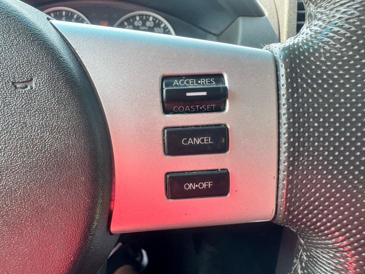 Used 2011 Nissan Pathfinder Silver AWD/4WD image 31