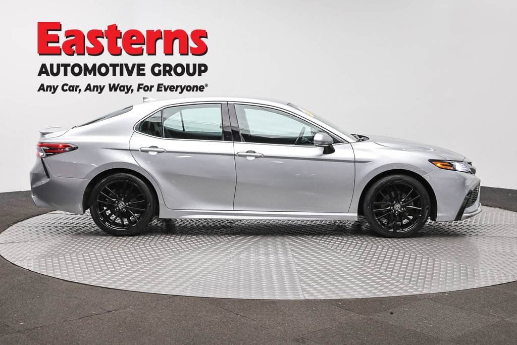 Used 2023 Toyota Camry XSE image 4