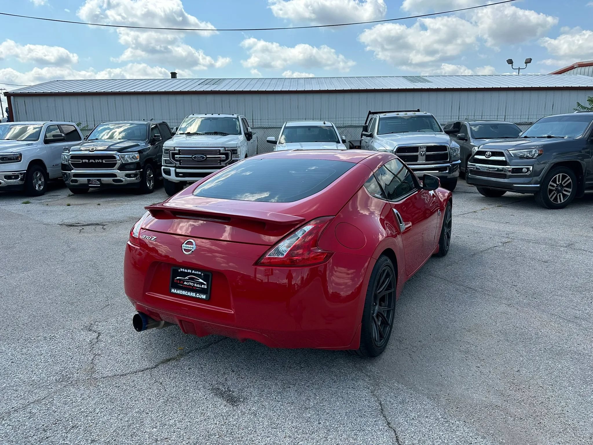 Used 2017 Nissan 370Z Coupe RWD image 5