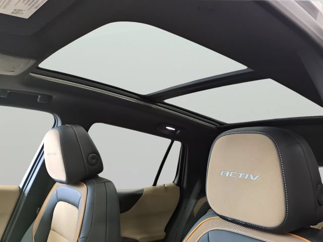 Used 2025 Chevrolet Equinox ACTIV w/ Safety and Technology Package AWD/4WD image 12